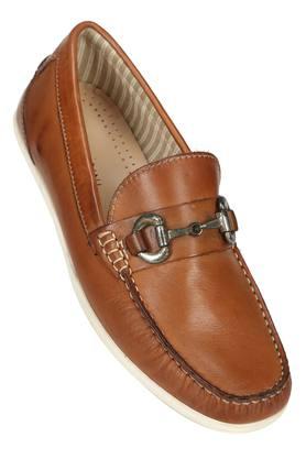 buy mens casual shoes online
