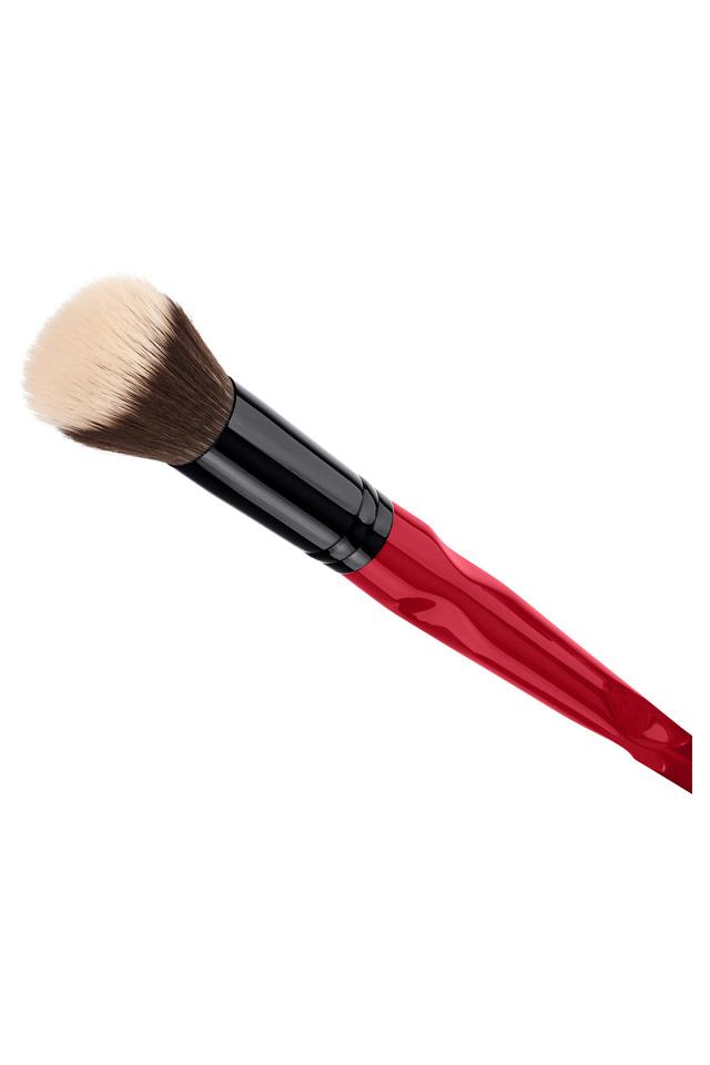 smashbox concealer buffer brush