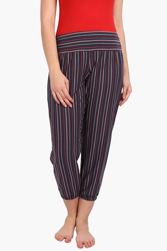 striped capris