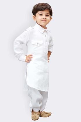 VASTRAMAY - White Kurta Pyjama Set - 3