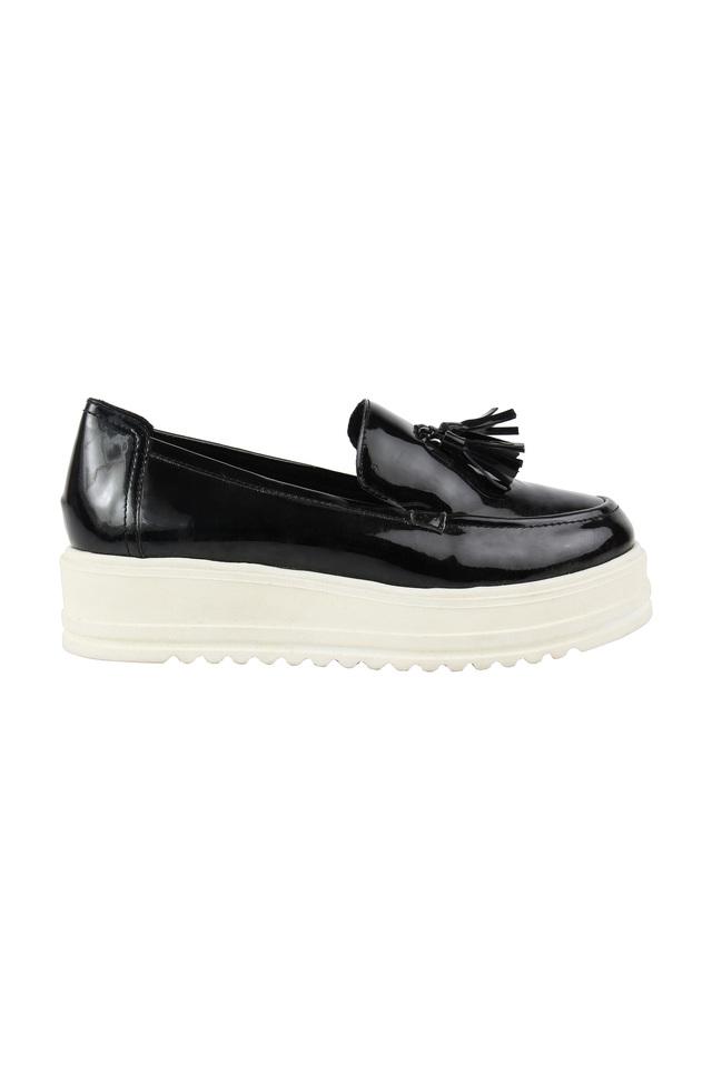 Catwalk 2024 chunky sneaker