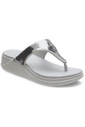 Womens silver best sale flip flops