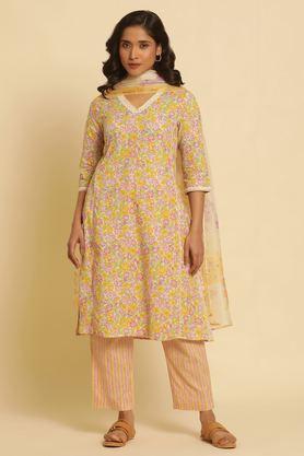 W kurtis flat 50 hot sale off