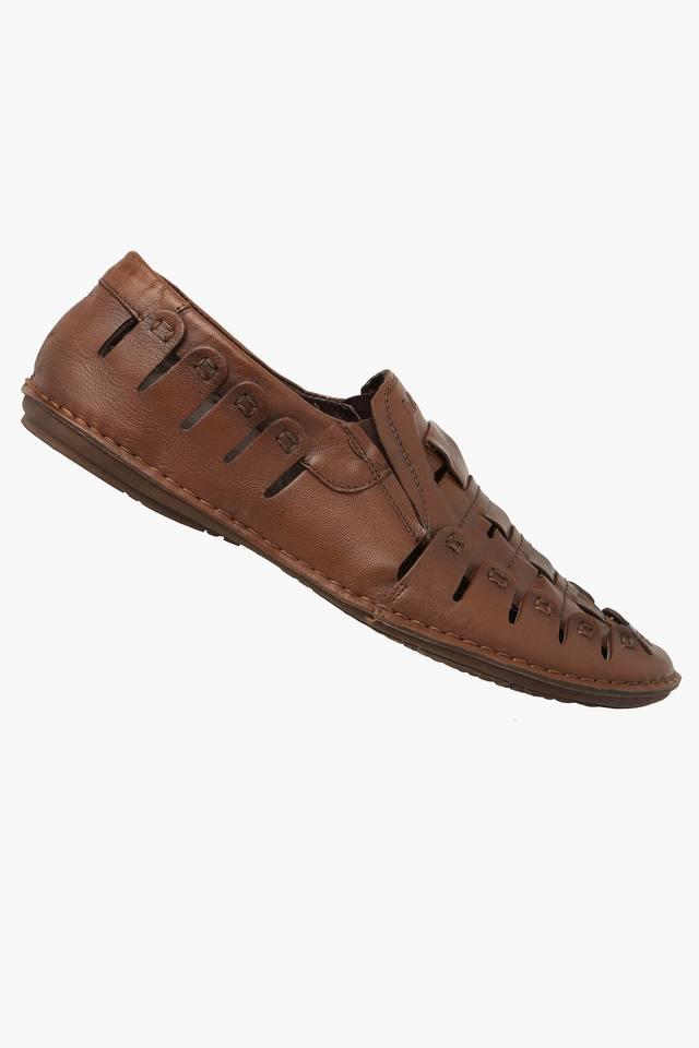 Lee Cooper Strapped Sandal | Lazada