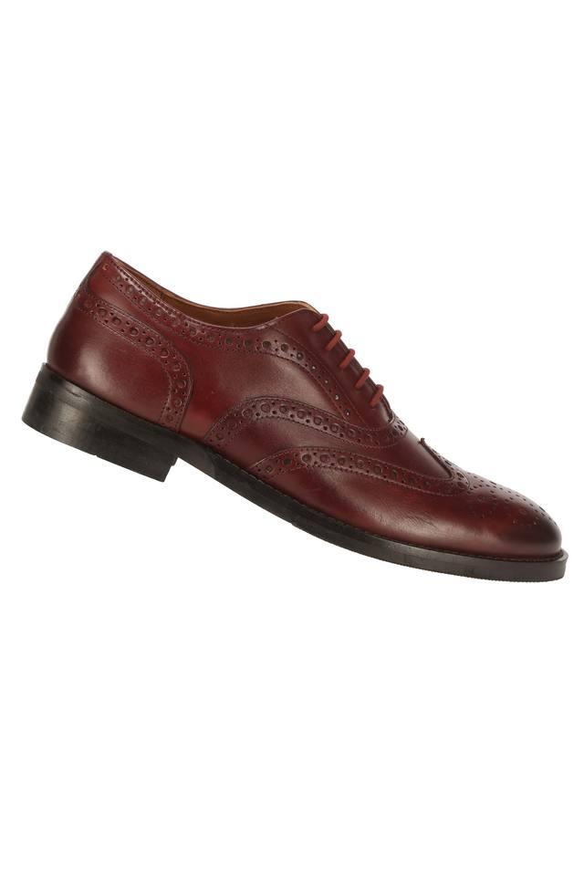 Steve madden 2025 burgundy sneakers