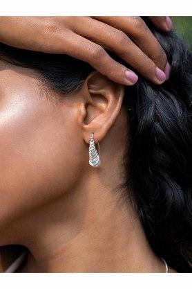 Pearl earrings deals caratlane