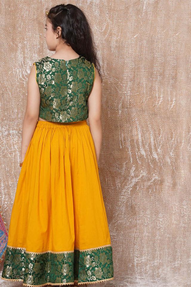 Yellow & Green Color Pure Chinon Designer Navratri Special Lehenga Choli at  Rs 1399 | डिज़ाइनर लहंगा चोली in Surat | ID: 2851958454233