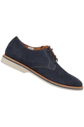 Clarks navy blue deals pumps