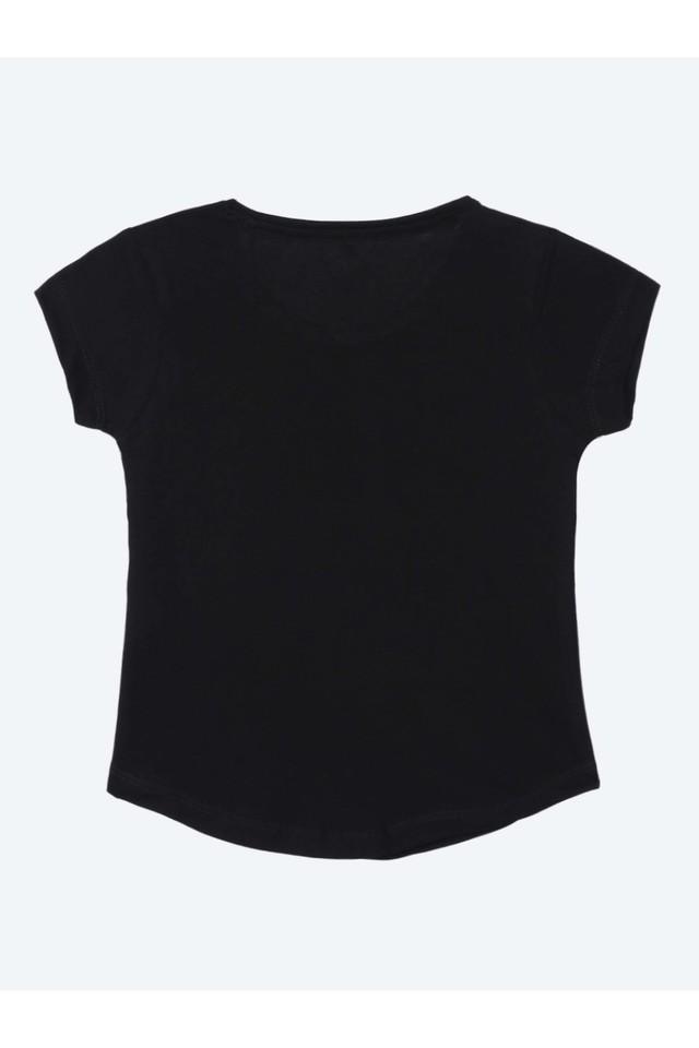 Black t shop shirt girl