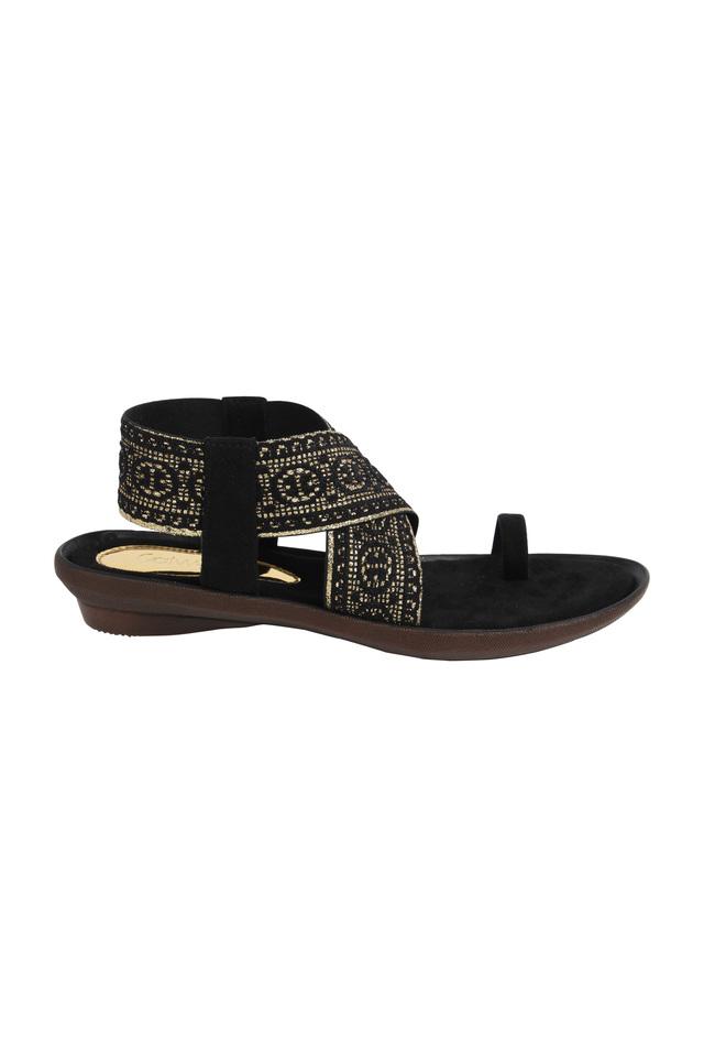 Buy Black Flip Flop & Slippers for Women by Outryt Online | Ajio.com