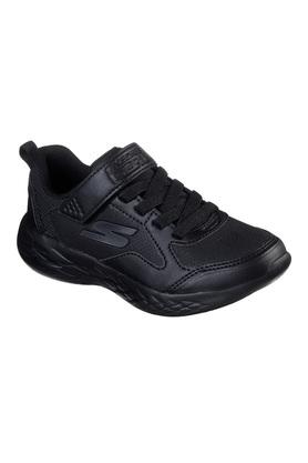 Black skechers 2024 ladies shoes