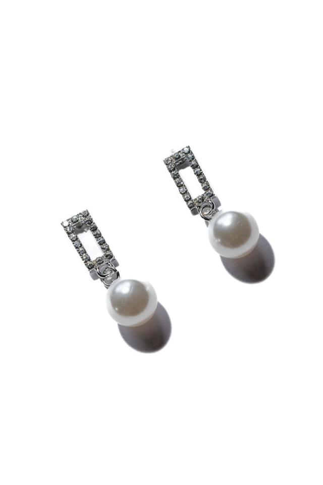 Buy PRETTY WOMEN Accessories Fashion Jewellery Gold Single Earring Hanging Shoppers Stop