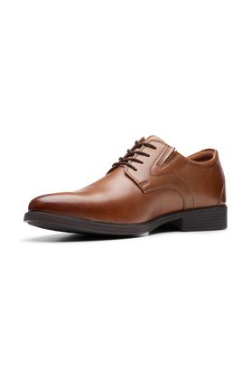 Clarks hot sale code plain