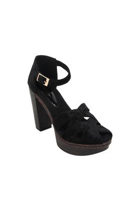 buy catwalk sandals online