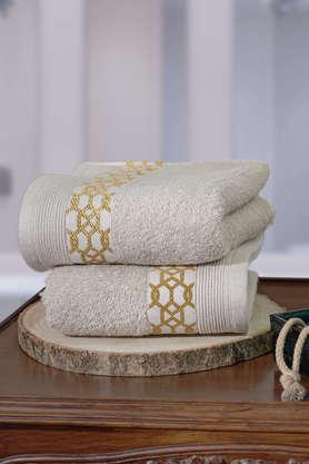 White hand towels discount with gold trim