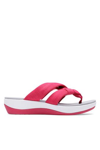 clarks ladies pink sandals