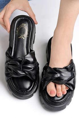 Black best sale platform slippers