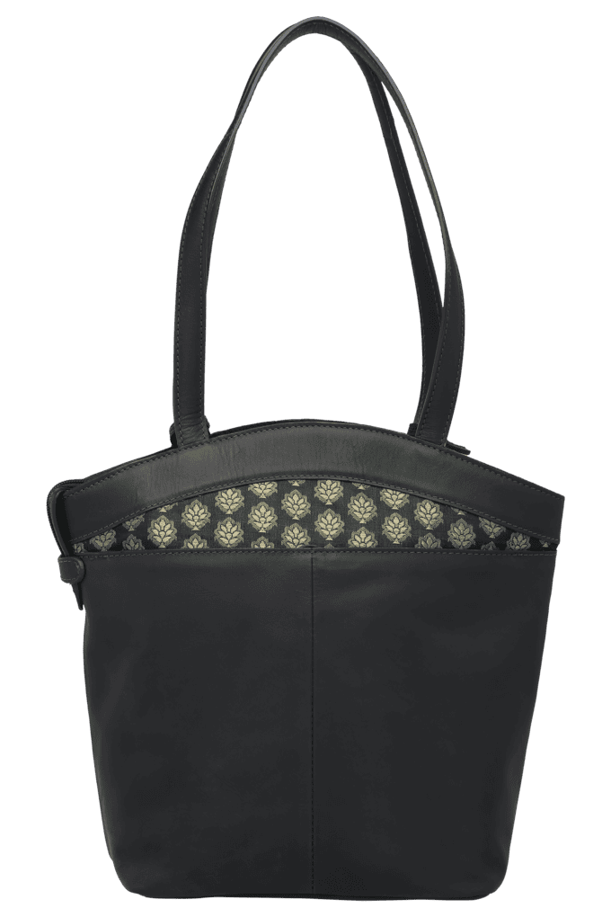 Holii bags store shoppers stop