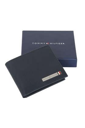 Tommy Hilfiger Michelin Mens Leather Global Coin Wallet Embossed Wine: Buy  Tommy Hilfiger Michelin Mens Leather Global Coin Wallet Embossed Wine  Online at Best Price in India