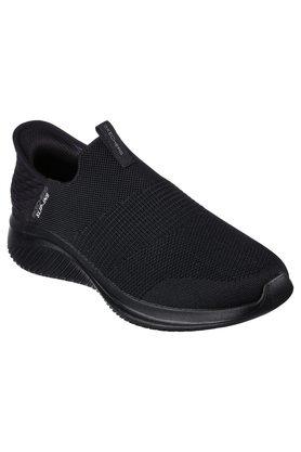 Skechers Shoes for Men for Women | Shoppers Stop