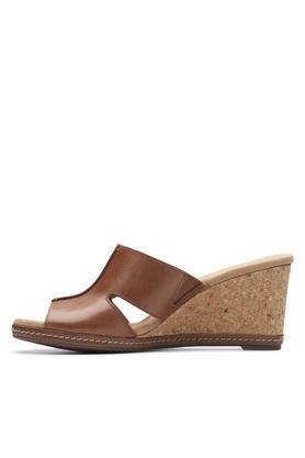 CLARKS - Tan Wedges - 4