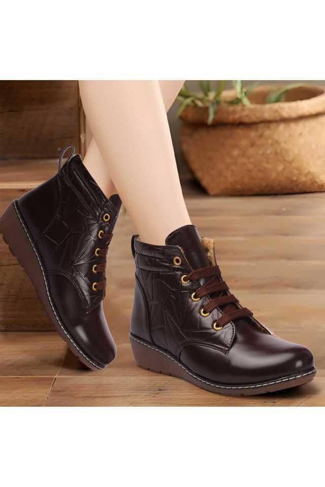 Brown best sale boots casual