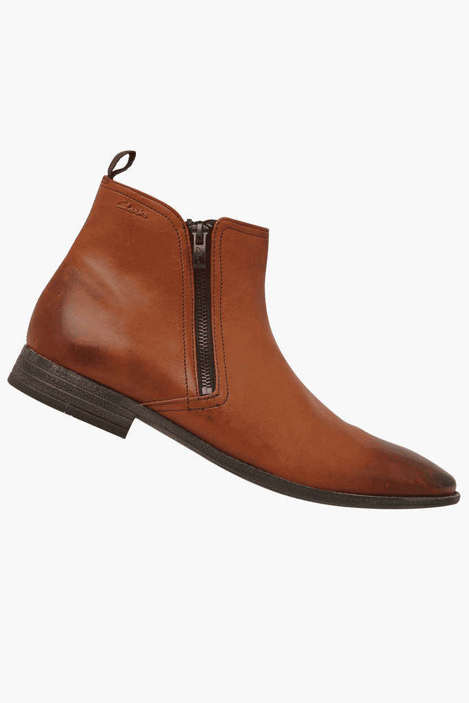 Clarks mens hot sale boots with zipper