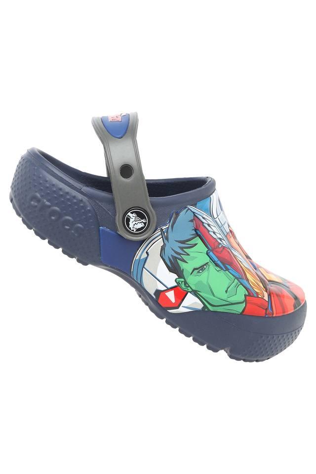 Boys navy deals crocs