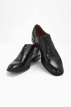 Buy Louis Philippe Men Black Solid Leather Formal Derbys - Formal