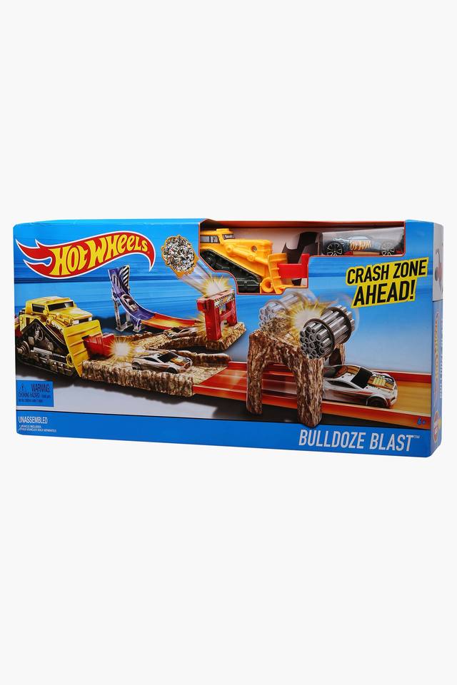 Hot wheels cheap blast and crash