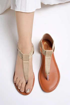 Womens Flats Buy Womens Flat Sandals Shoes Online Shoppers Stop