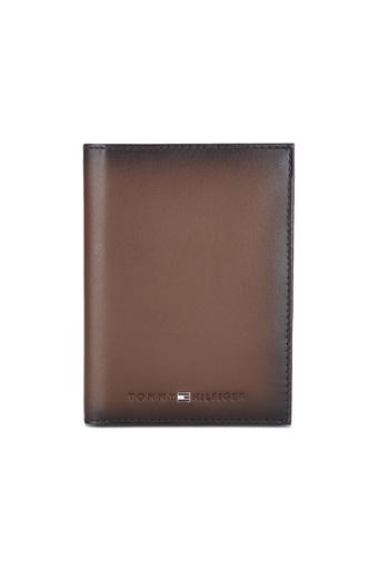 tommy hilfiger passport wallet