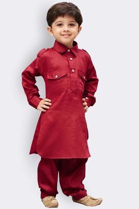 Buy VASTRAMAY Maroon Boys Maroon Cotton Pathani Suit Set