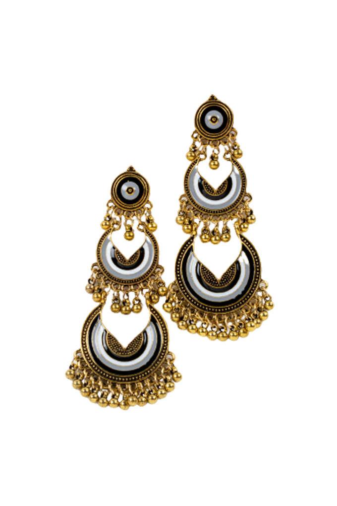 Buy online Pink Metal Earring from fashion jewellery for Women by Karatcart  for ₹1139 at 70% off | 2024 Limeroad.com