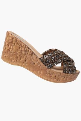 Wedge hot sale footwear womens