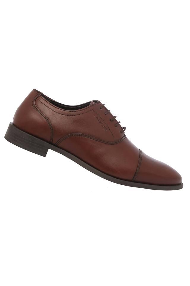 Red tape maroon on sale shoes