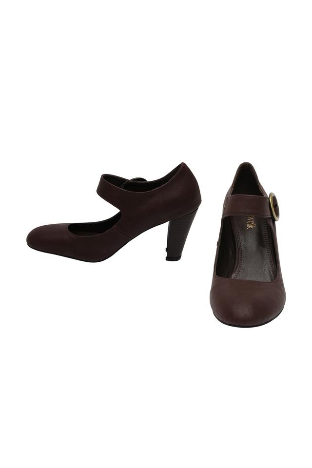 Catwalk 2024 brown heels