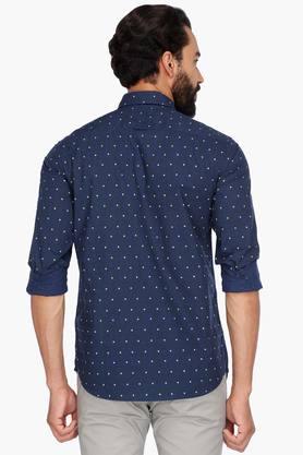 Izod slim best sale fit shirt