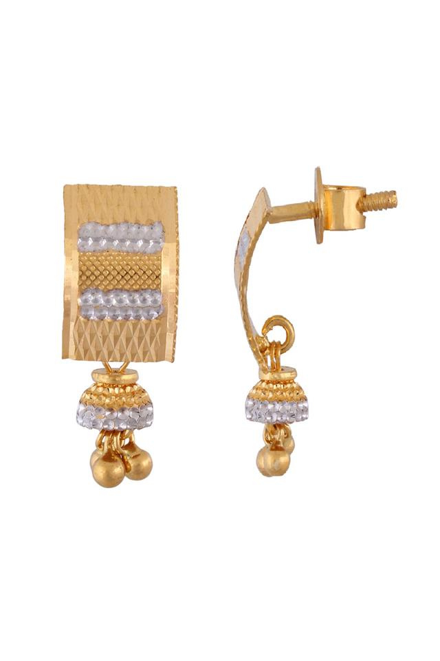 Waman Hari Pethe Sons on Instagram: “Beautiful & elegant #gold #Earring  from our gleaming… | Gold jewelry simple necklace, Gold jewelry earrings,  Tiny gold earrings