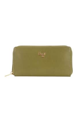 Buy Baggit Handbags Wallets Online Shoppers Stop