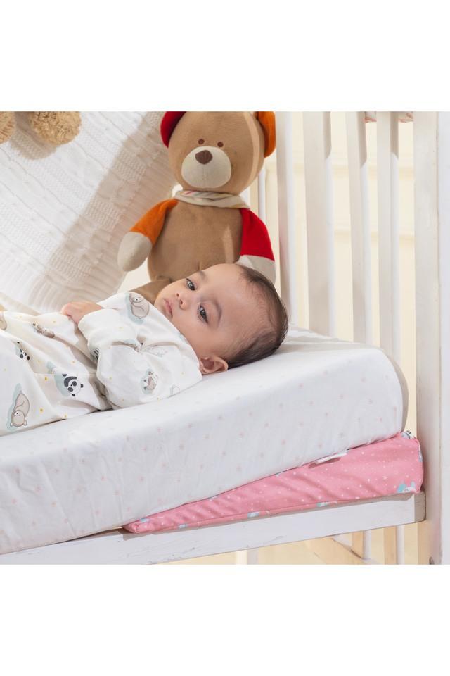 Anti reflux outlet mattress for babies