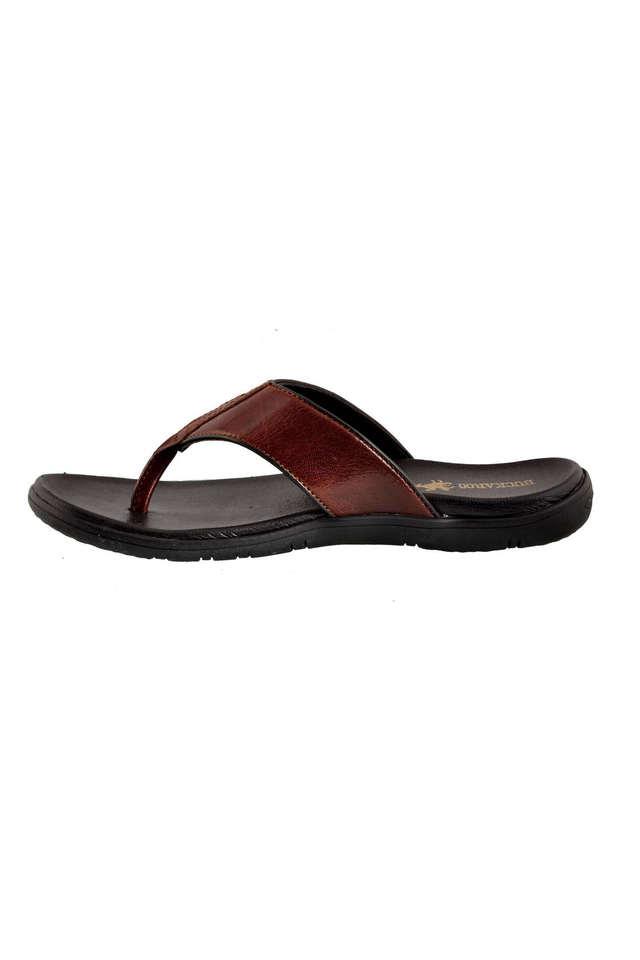 Buy Buckaroo Men's ABARTH Black Thong Sandals for Men at Best Price @ Tata  CLiQ