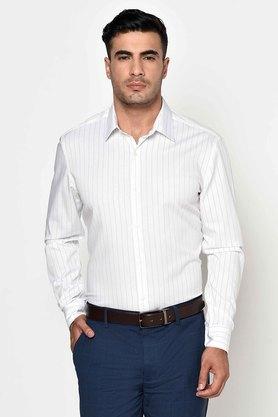 Calvin Klein Jeans Men Solid Casual White Shirt - Buy Calvin Klein Jeans  Men Solid Casual White Shirt Online at Best Prices in India