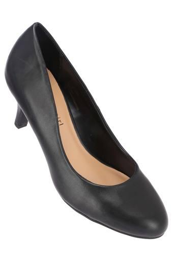 steve madden black pumps