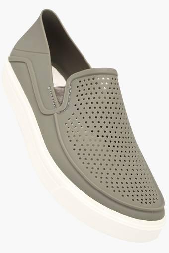 simple crocs