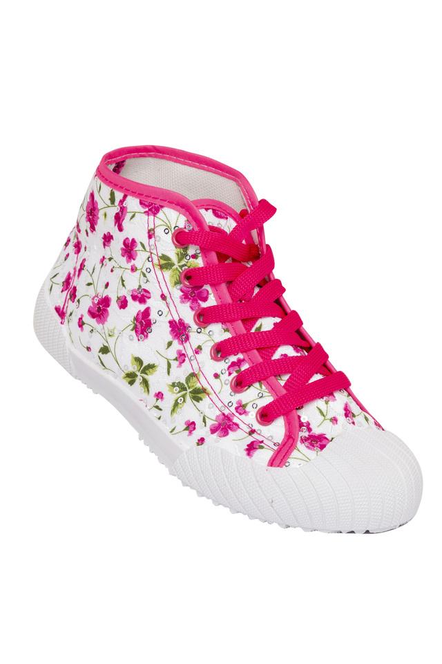girls casual sneakers