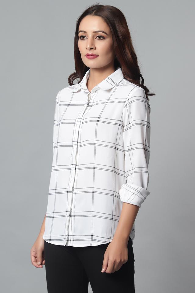 Buy Clovia Classic Checks Button Down Sleep Shirt- Rayon - White online