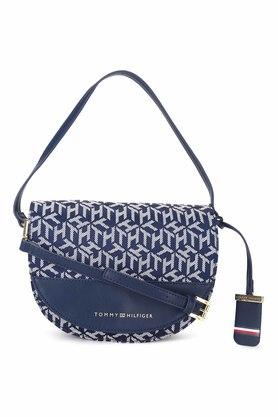 Tommy hilfiger best sale handbags clearance india