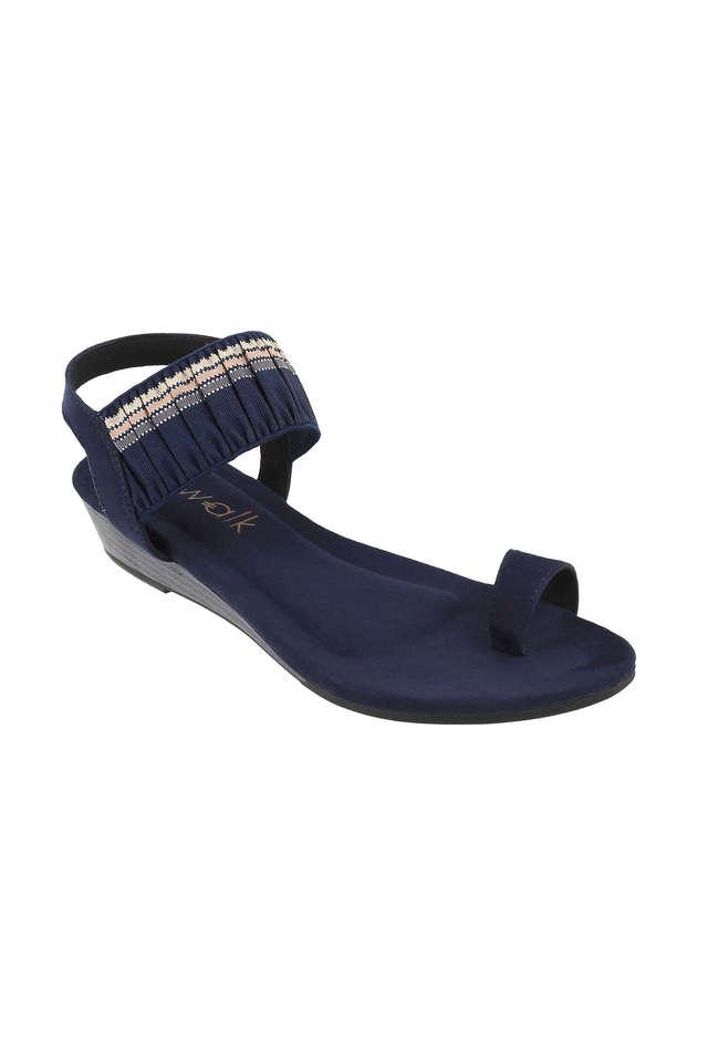 Buy Catwalk Women's Blue Toe Ring Sandals for Women at Best Price @ Tata  CLiQ