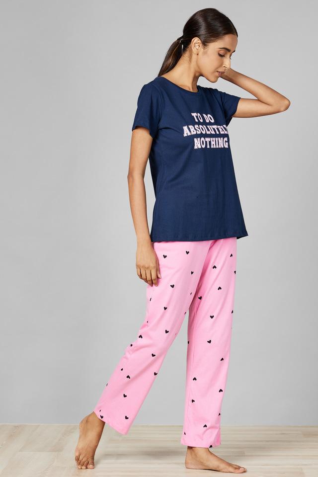 Women best sale in pyjamas